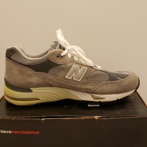 New Balance 991 Sneakers